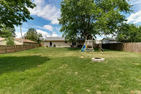 705 Eastview Dr, Mclean, IL 61754 photo 28