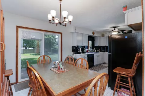 705 Eastview Dr, Mclean, IL 61754 photo 10
