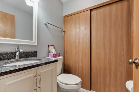 27 W159 Cooley Ave, Winfield, IL 60190 photo 10