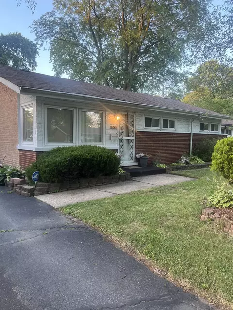 3042 Wilshire Ave, Markham, IL 60428