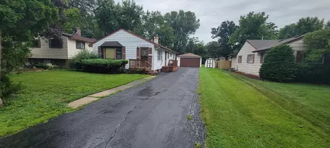 330 Mitchell Dr, Grayslake, IL 60030