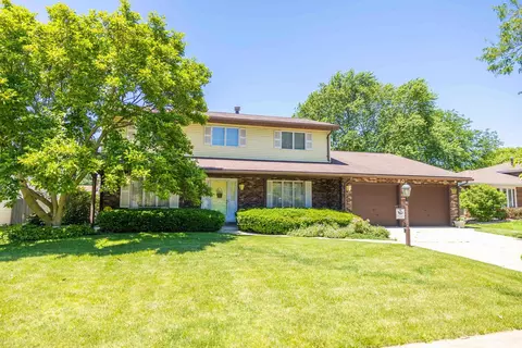 807 Madiera Dr, Shorewood, IL 60404