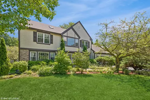 755 Crab Tree Ln, Bartlett, IL 60103