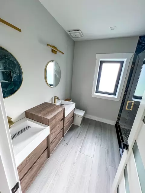 Bath - 9517 Forest Pl, Des Plaines, IL 60016 photo 3 of 3