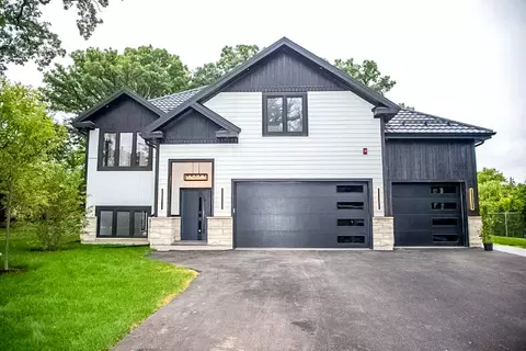 9517 Forest Pl, Des Plaines, IL 60016