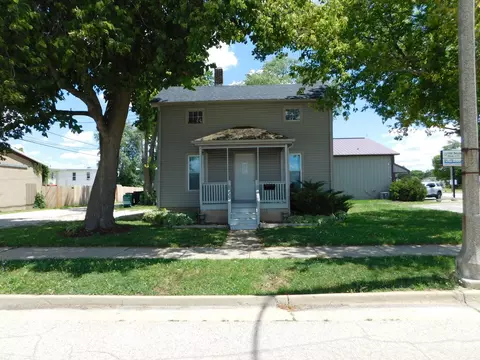 124 S West St, Plano, IL 60545