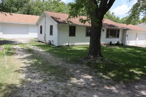 7748 E 3000 North Rd, Manville, IL 61319 photo 2