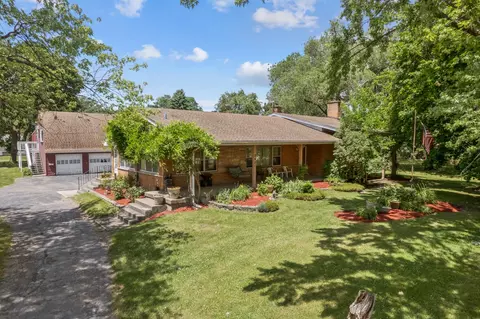 2401 Rohlwing Rd, Rolling Meadows, IL 60008 photo 2