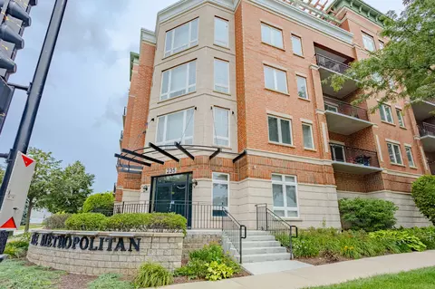 235 N Smith St #508, Palatine, IL 60067