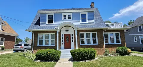 727 Sheridan St, Aurora, IL 60505