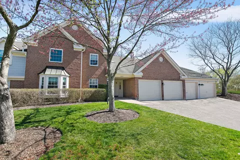 2870 Meadow Ln #Z2, Schaumburg, IL 60193