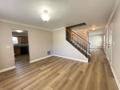 3956 Nicholas Ct, Aurora, IL 60504 photo 4