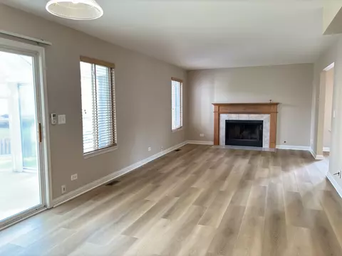 3956 Nicholas Ct, Aurora, IL 60504 photo 9
