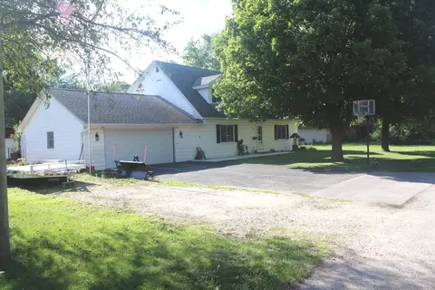 403 9th St, Mazon, IL 60444 photo 1