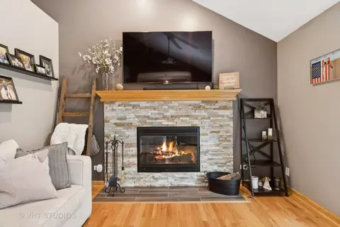 Living - 600 Maple Ave, Elburn, IL 60119 photo 3 of 3