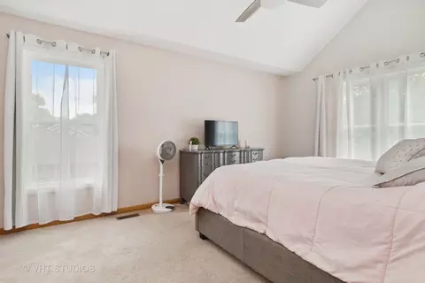 Bedroom - 600 Maple Ave, Elburn, IL 60119 photo 1 of 4