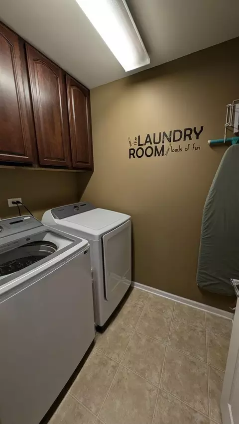 1061 Crane Pt, Elgin, IL 60124 photo 7