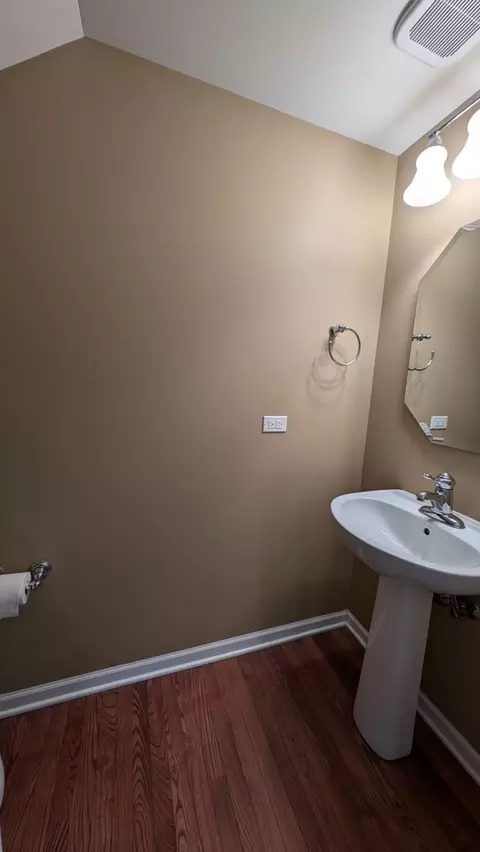 1061 Crane Pt, Elgin, IL 60124 photo 6