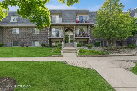 872 Winesap Ct #10204, Prospect Heights, IL 60070
