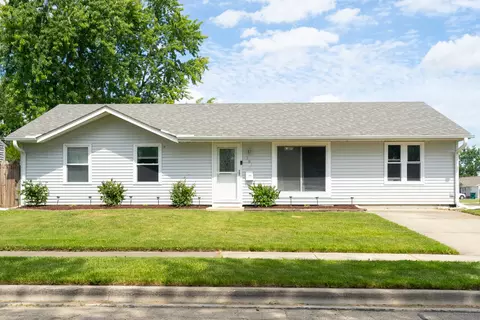 301 Hale Ave, Romeoville, IL 60446