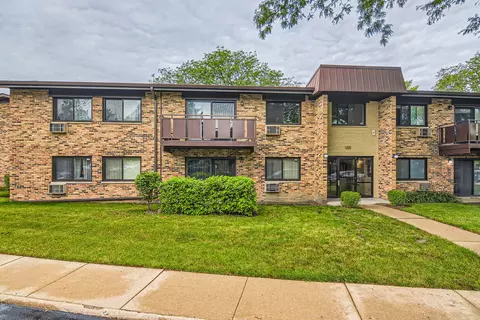 2614 N Windsor Dr #201, Arlington Heights, IL 60004
