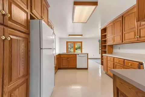 12 Chad Ave, Sullivan, IL 61951 photo 10