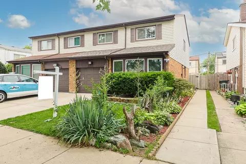 9349 Maple Ln, Des Plaines, IL 60016