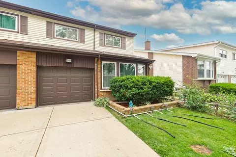 Exterior - 9349 Maple Ln, Des Plaines, IL 60016 photo 3 of 6