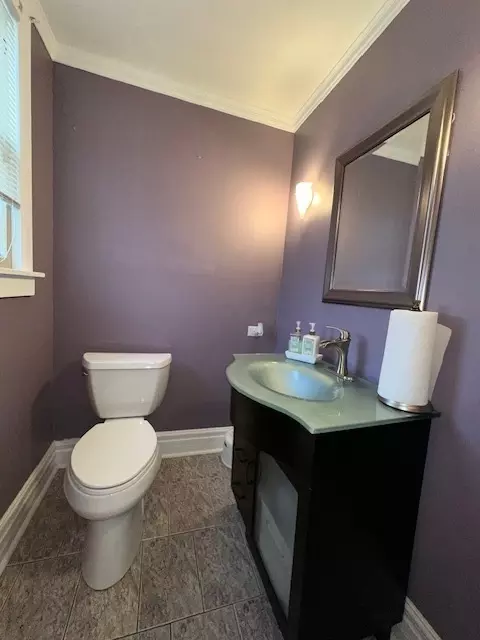 Bath - 314 N Chestnut St, Addison, IL 60101 photo 1 of 4