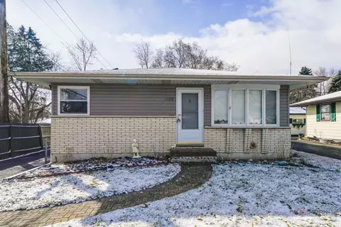 1409 Yale Ave, Zion, IL 60099
