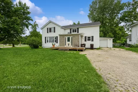 345 W North St, Capron, IL 61012 photo 1