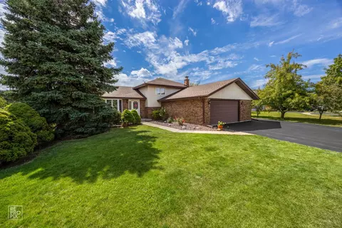 14428 Pineview Ct, Orland Park, IL 60467