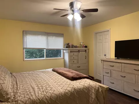 Bedroom - 1310 Burns Dr, Elgin, IL 60120 photo 2 of 4