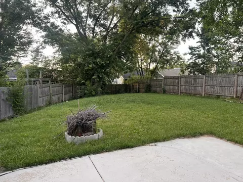 Exterior - 1310 Burns Dr, Elgin, IL 60120 photo 2 of 2