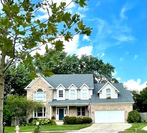 861 Evergreen Ave, Glen Ellyn, IL 60137