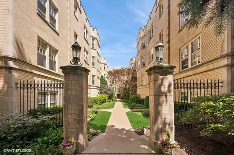 823 Forest Ave #1W, Evanston, IL 60202