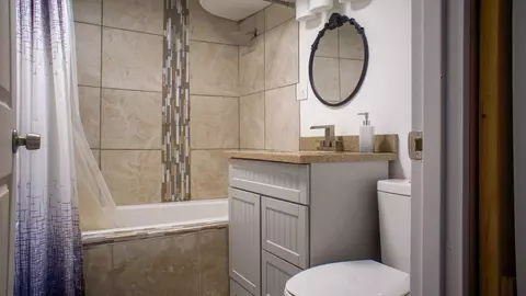 Bath - 136 Richton Rd, Steger, IL 60475 photo 2 of 3