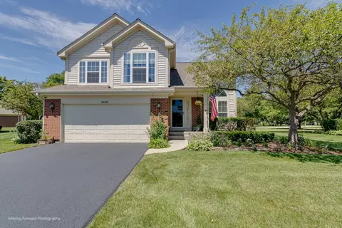 36214 N Back Bay Ct, Gurnee, IL 60031