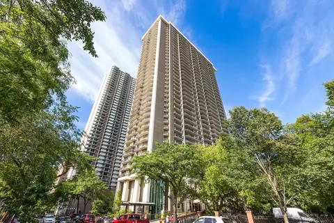 6007 N Sheridan Rd #7AB, Chicago, IL 60660
