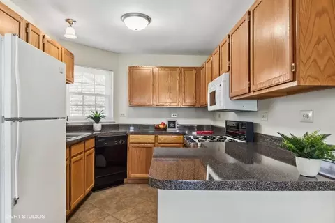 Kitchen - 2 Cedar Grove Ct #0, Algonquin, IL 60102 photo 1 of 1