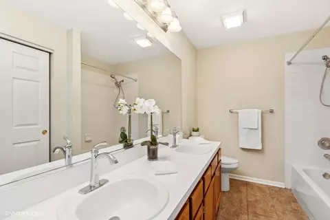 Bath - 2 Cedar Grove Ct #0, Algonquin, IL 60102 photo 1 of 2