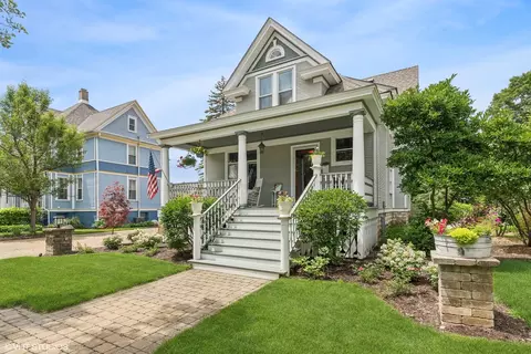 240 N Bothwell St, Palatine, IL 60067