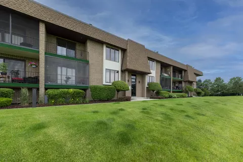 15722 Old Orchard Ct #2E, Orland Park, IL 60462
