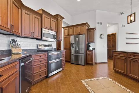 Kitchen - 8703 Overlook Dr, Roscoe, IL 61073 photo 1 of 7