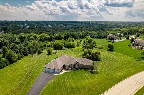 View/Area - 8703 Overlook Dr, Roscoe, IL 61073 photo 2 of 16