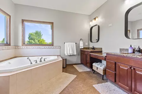 Bath - 8703 Overlook Dr, Roscoe, IL 61073 photo 1 of 6