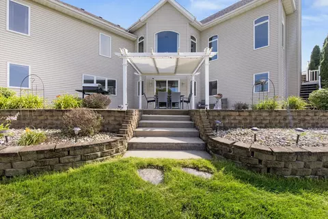 Exterior - 8703 Overlook Dr, Roscoe, IL 61073 photo 5 of 15