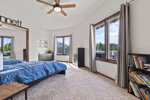 Bedroom - 8703 Overlook Dr, Roscoe, IL 61073 photo 4 of 6