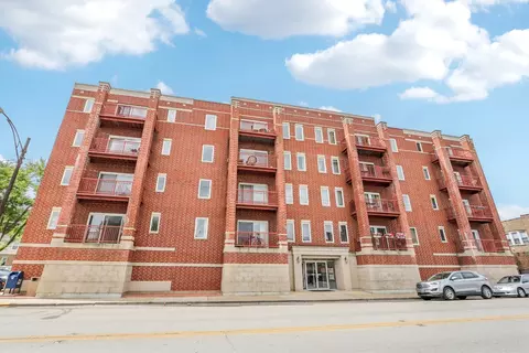 6238 26th St #308, Berwyn, IL 60402