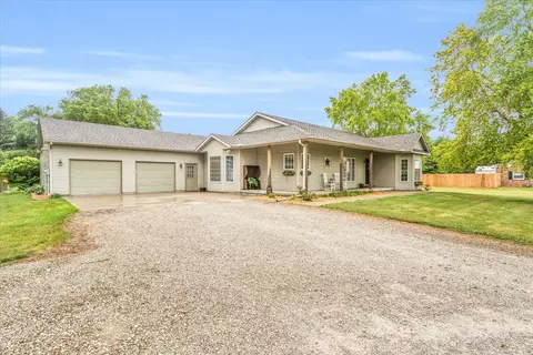 206 W Newton St, Mansfield, IL 61854